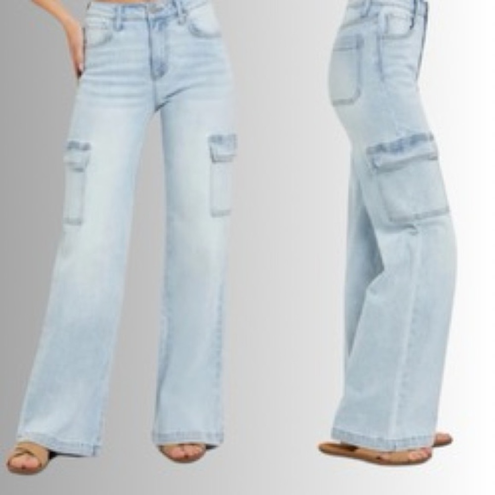 Trending New High Rise Wide Cargo Leg Jeans
